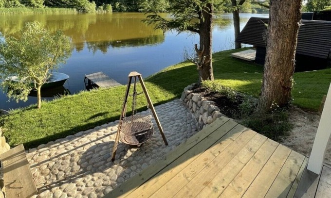 Vekso Sjaelland Cottage | Inviting Cottage with Scenic Water Views and Pet-Friendly Perks
