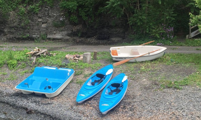 Valois Cottage | Scenic Cottage with Sunset Views & Kayaks - Rated 9.8/10