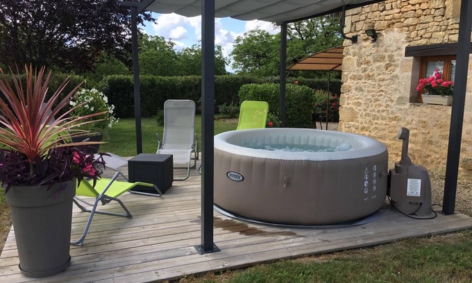 Granges-dAns Cottage | Cozy Gite Granges-d'Ans: Family-Friendly with Spa & Hot Tub