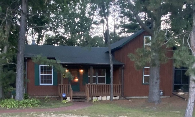 Onalaska Other | Inviting Country Retreat for Family Gatherings with Pool
