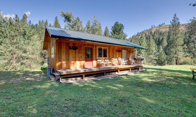 Boise House | Charming Countryside Retreat in Robie Creek Park - Rated 9.8