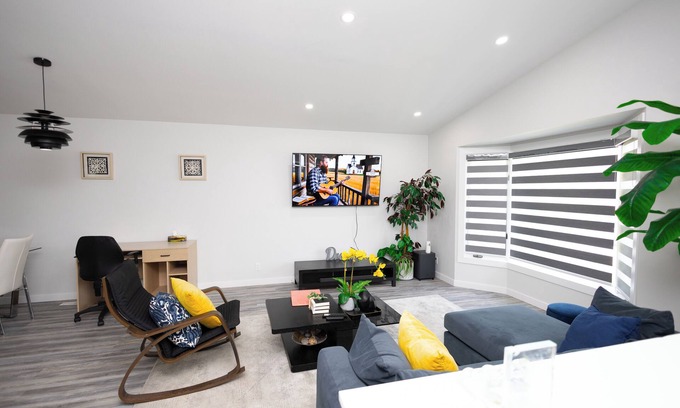 Winnipeg Apartment | Cozy Cove Extension