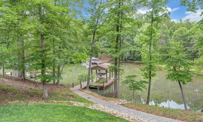 Moneta House | Waterfront Retreat at Cozy Cove with Family-Friendly Amenities