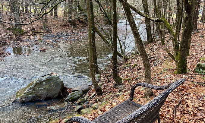 Catskill House | Inviting Creekside Mountain Retreat with Spa and Breakfast