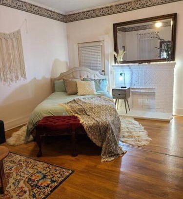 Ozark Apartment | Private Ozark Suite with Child-Friendly Amenities, 4 Stars