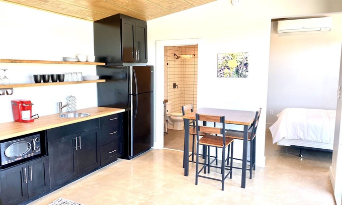 Dripping Springs House | Charming Tiny House Near Wineries and Outdoor Activities