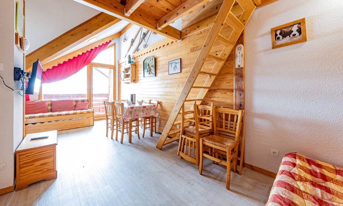 Saint-Francois-Longchamp Apartment | Cozy duplex for 6 with ski lockers