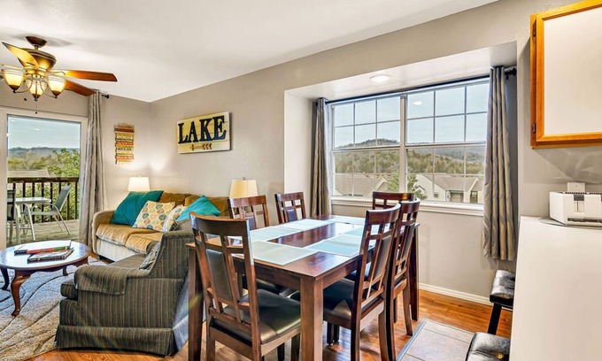 Indian Point Condo | Pet-Friendly KING Master Retreat, Steps from SDC - 9.8 Rated