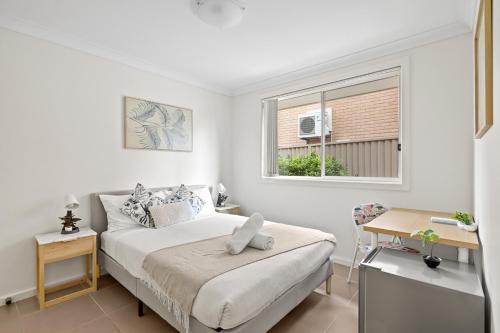 Panania House | Budget-Friendly Cozy Double Room Near Stations & Stores