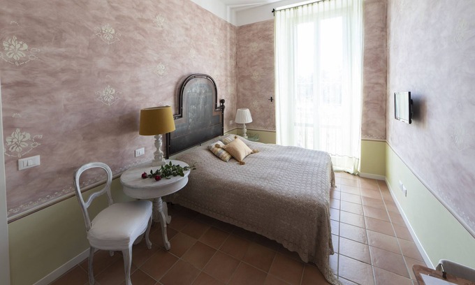 Venezia Nuova House | Cozy Double Room with Canal View and Pet-Friendly Amenities