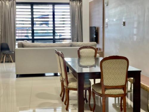 Kuantan House | Cozy Double-storey House 4R4BR