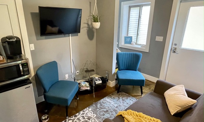 Asheville Apartment | Welcoming 2 Bedroom Suite in West Asheville - Rated 9.8