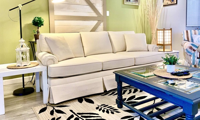 Sidney Apartment | Charming Downtown Guest Suite: Patio, Kitchen & Pet-Friendly