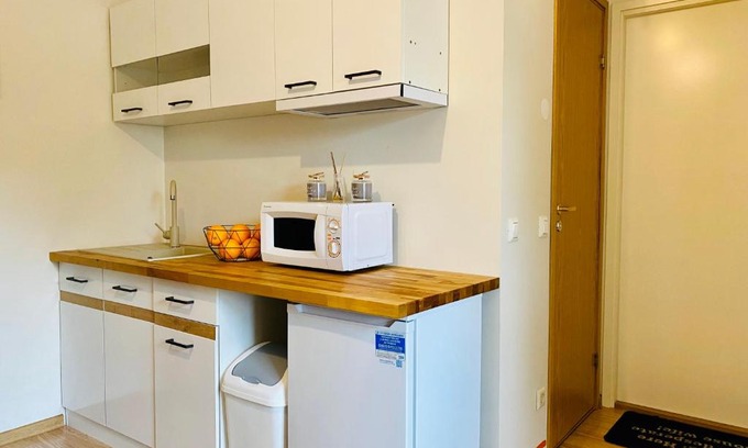 Tartu Apartment | Budget-Friendly Downtown Studio with 10/10 Guest Rating