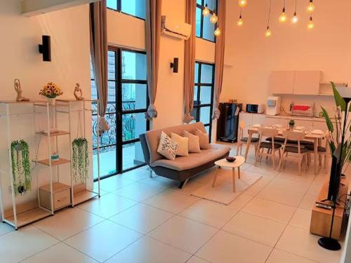 Petaling Jaya Apartment | Cozy duplex 8pax 1U IKEA Curve with Netflix