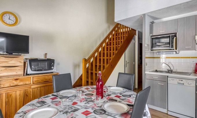Bareges Apartment | Family-Friendly Apartment Barèges with Spa and Kitchen