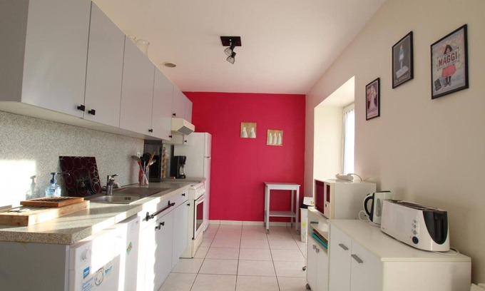 Angoville-sur-Ay Cottage | Gite Lessay: Comfortable 3-Bedroom Retreat with Spa
