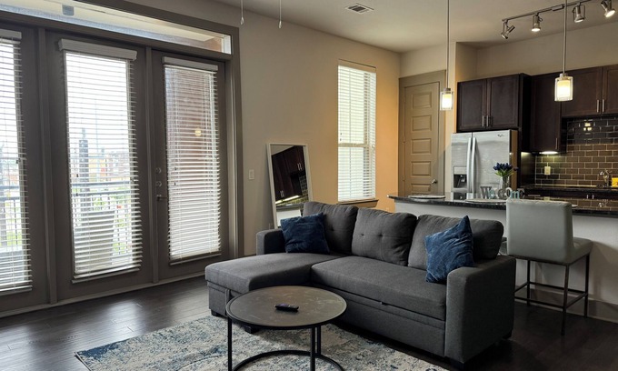 East Downtown Houston Apartment | Cozy EADO King Bed Apartment