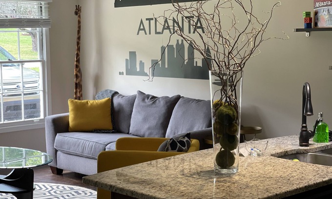 Church Street House | Welcoming East Atlanta Bungalow with Child-Friendly Kitchen
