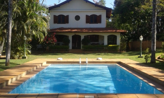 Porto Feliz House | Inviting Escape: Pet-Friendly Stay with Pool & Spa Access