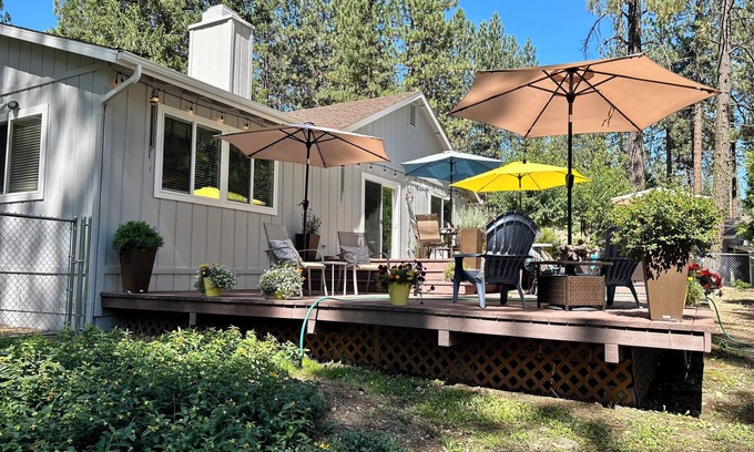 Plumas Eureka Estates House | Inviting Evergreen Cabin Near Plumas Pines Golf Course