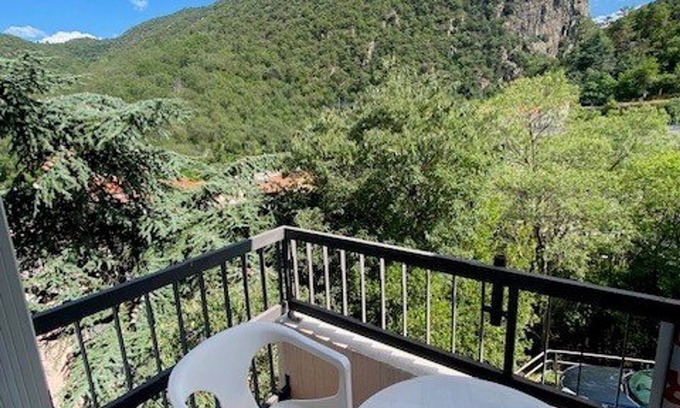 Amelie-les-Bains-Palalda Apartment | Cozy Apartment in Amélie-les-Bains-Palalda for Two