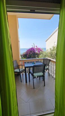 Mandre Apartment | Top-Rated Apartments in Mandre, Croatia with Ocean Views