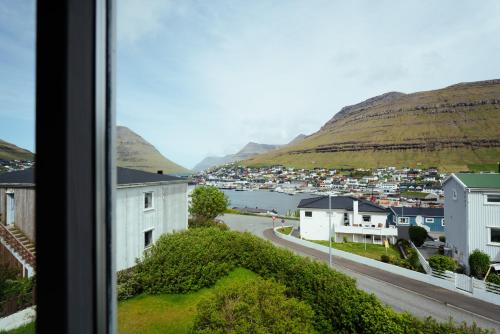 Klaksvik House | Welcoming Family Retreat in Klaksvík for Memorable Stays