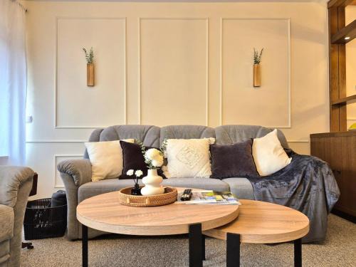 Bischofsgruen Apartment | Cozy Farmhouse mit Terasse - 5min zum Waldweg
