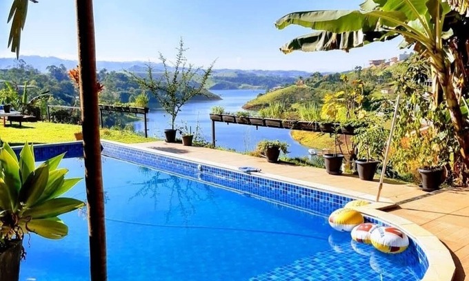 Igarata House | Charming Farmhouse with Pool and Dam Views, Rated 10/10