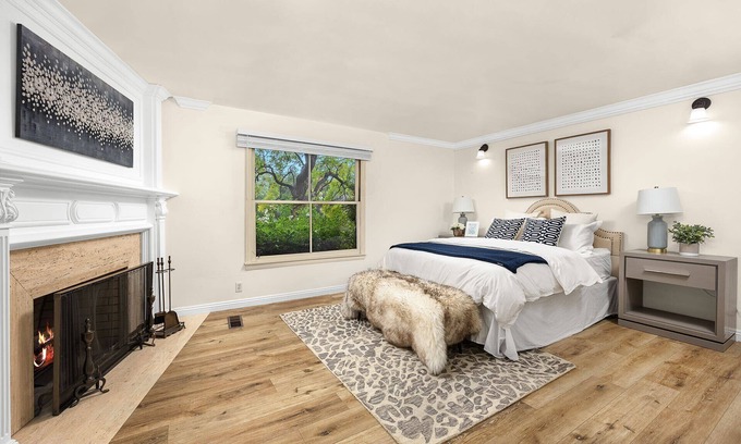 East Pasadena House | Cozy fireside retreat suite