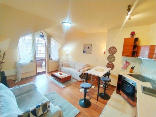 Shiligarnika Apartment | Inviting Flat in NEON: Pet-Friendly & Family-Oriented
