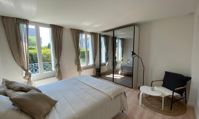 Neuilly-sur-Marne Apartment | Charming Garden Flat Near Paris & Disney - Rated 9/10