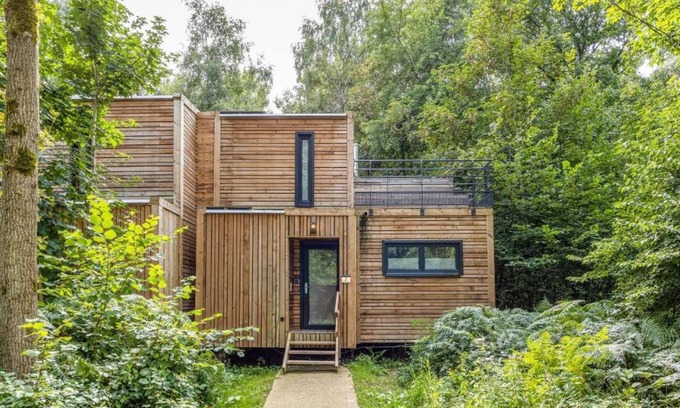 Maubray Cottage | Cozy Forest Escape for Four