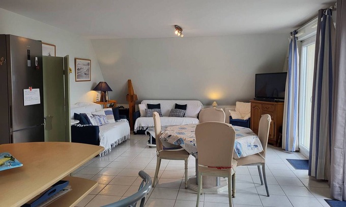 Merville-Franceville-Plage Apartment | Idyllic 1-Bedroom Apartment at Merville-Franceville-Plage