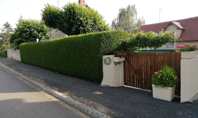 Saint-Hilaire-sur-Benaize Cottage | Family-Friendly Gite in Saint-Hilaire-sur-Benaize