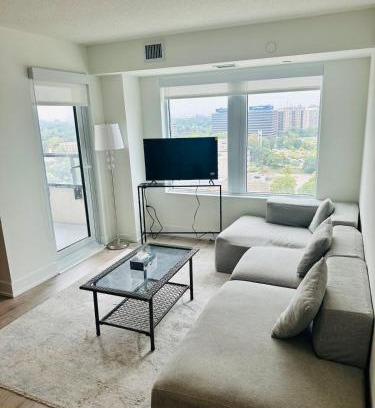 Etobicoke Apartment | Cozy, Fresh Condo in Toronto - 2bd and 2bth