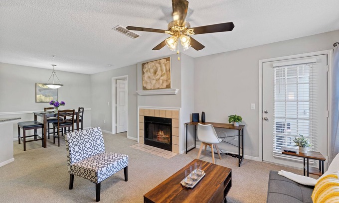 Athens Apartment | Cozy Gem in Athens, Pool, Gym near UGA and Hospitals!