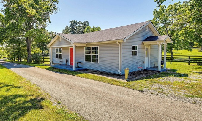 Rutland Cottage | Top-Rated Georgetown Cottage on a Scenic Horse Farm