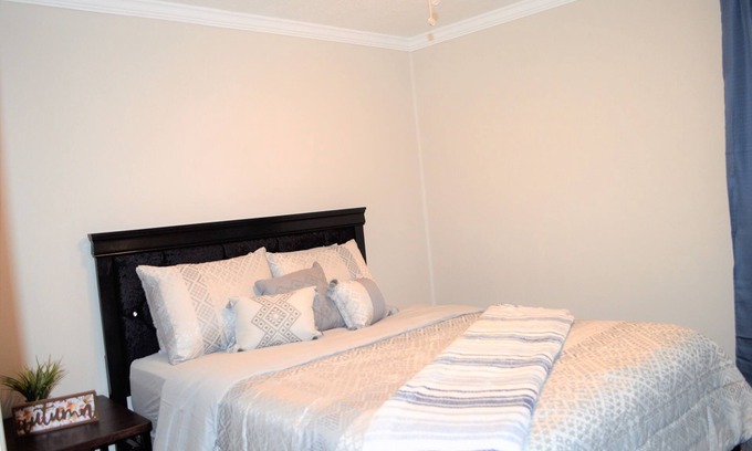 Hattiesburg House | Experience Chateaux Magnolia: Smart Home Near USM