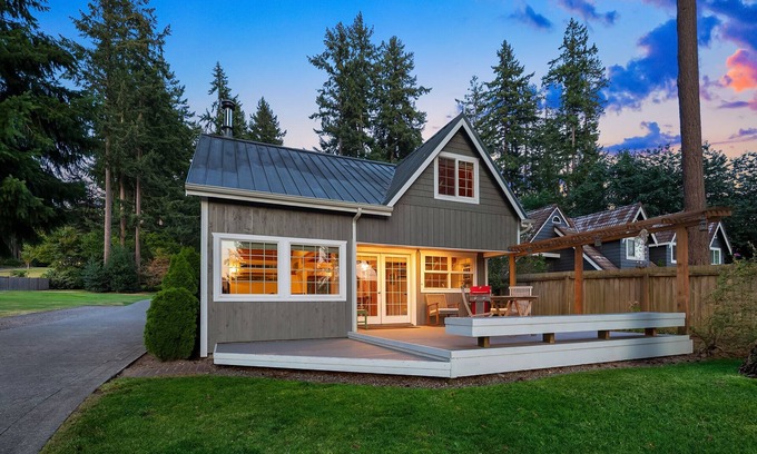 Gig Harbor Cottage | Inviting Gig Harbor Cottage with Oceanfront Views