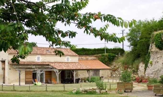 Foussais-Payre Cottage | Relaxing Gite Foussais-Payré: Ideal for Families & Groups