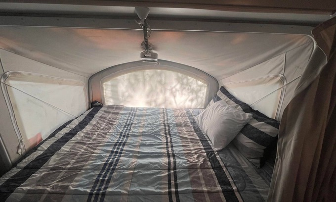 Fernandina Beach House | Pet-Friendly Glamper for 6 in Prime Location, Rated 9/10