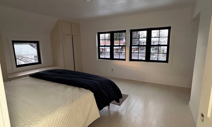 Glenwood House | Cozy Glenwood retreat near Mt. Adams—ideal for families!