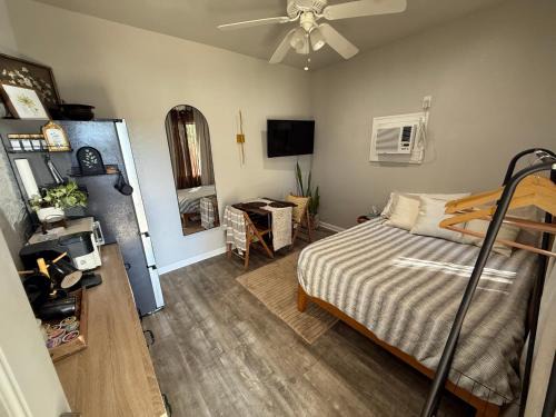 Tallahassee House | Cozy Guest house near FSU Trails and the airport