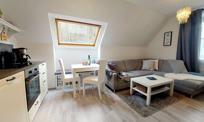 Klingfurth Apartment | Inviting Guest Suite with Pool, Spa & Delicious Breakfast