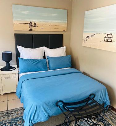 Weltevredenpark Apartment | Inviting Guest Suite with Private Access for Families