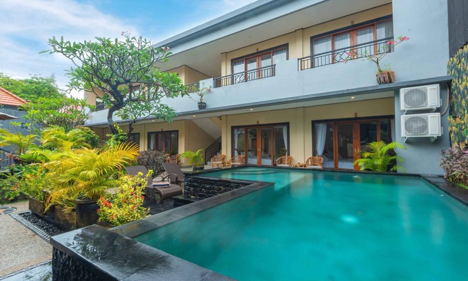 Legian City-Centre House | Inviting Guesthouse with Pool & Ocean View in Legian
