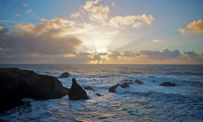 Mendocino Apartment | Idyllic Oceanfront Retreat with Spa and Breathtaking Views