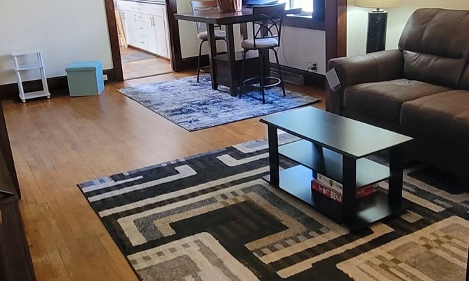 Eau Claire House | Charming Historic East Hill Retreat with Family-Friendly Amenities